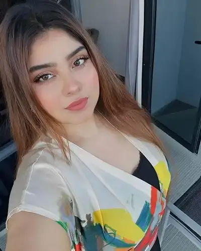 Gondia Escort